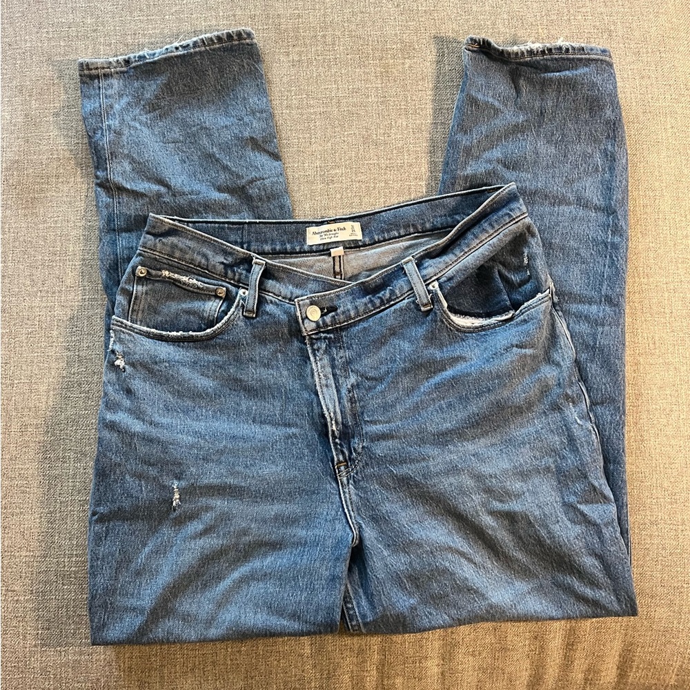 Abercrombie & Fitch Curve Love - The 90s Straight Ultra High Rise size 32